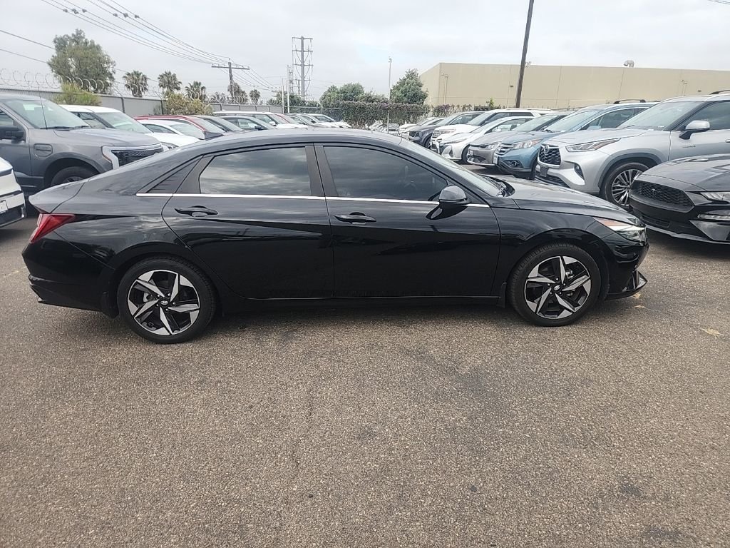 Used 2023 Black Hyundai Limited image 17
