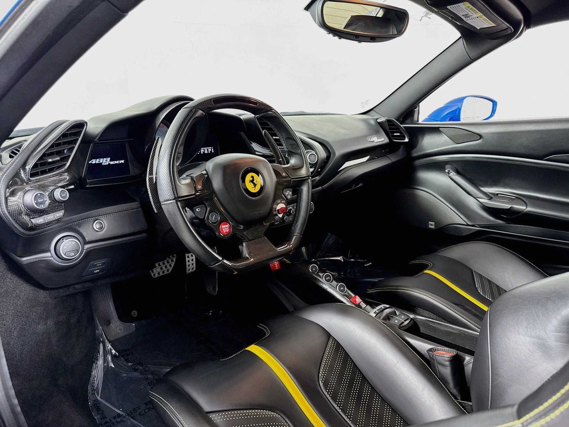 Certified Used 2017 Extra Sample Ferrari Base image 19