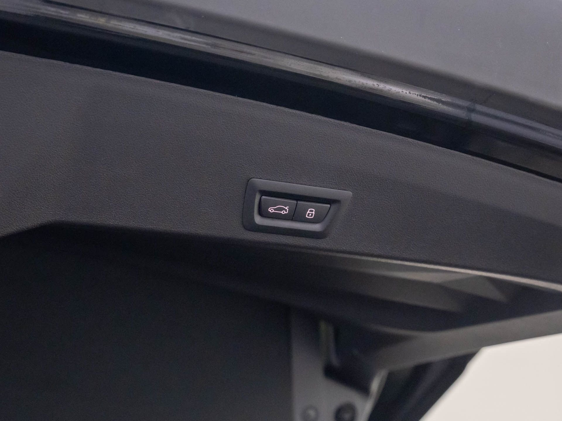 New 2026 Black Sapphire Metallic BMW Label image 35