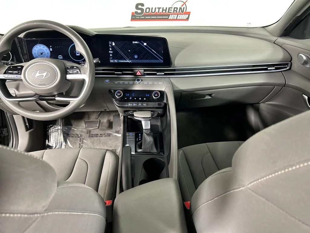 Used 2024 Gray Hyundai SEL image 18