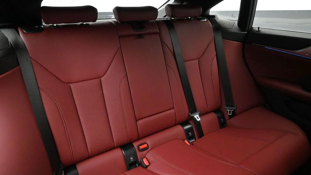 2023 BMW i4 35 - Photo 11