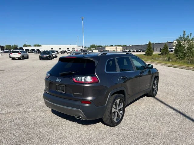 Used 2019 Gray Jeep Limited image 5