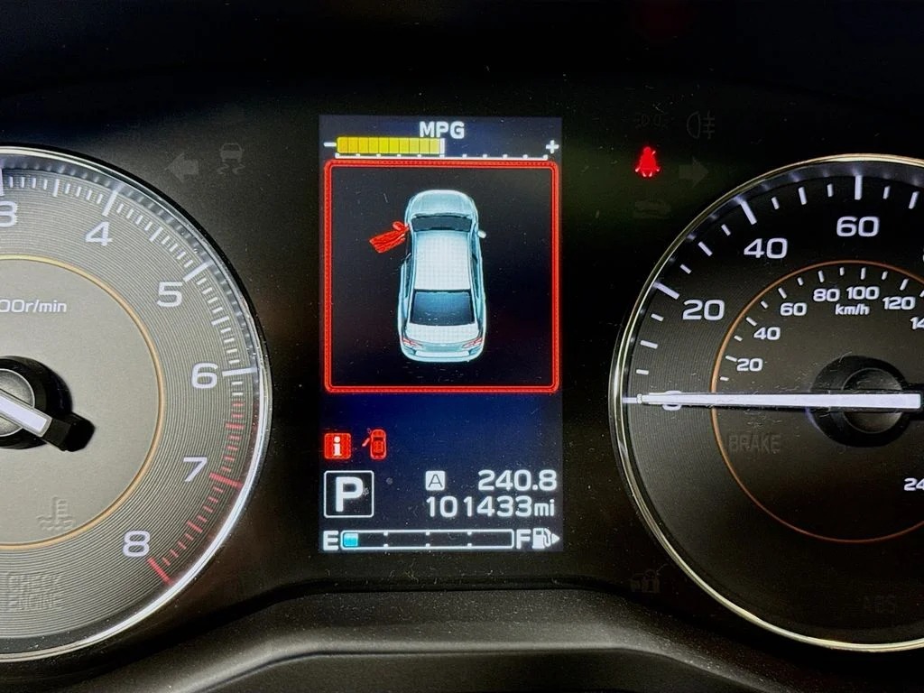 Used 2018 Cool Gray Khaki Subaru Limited image 18