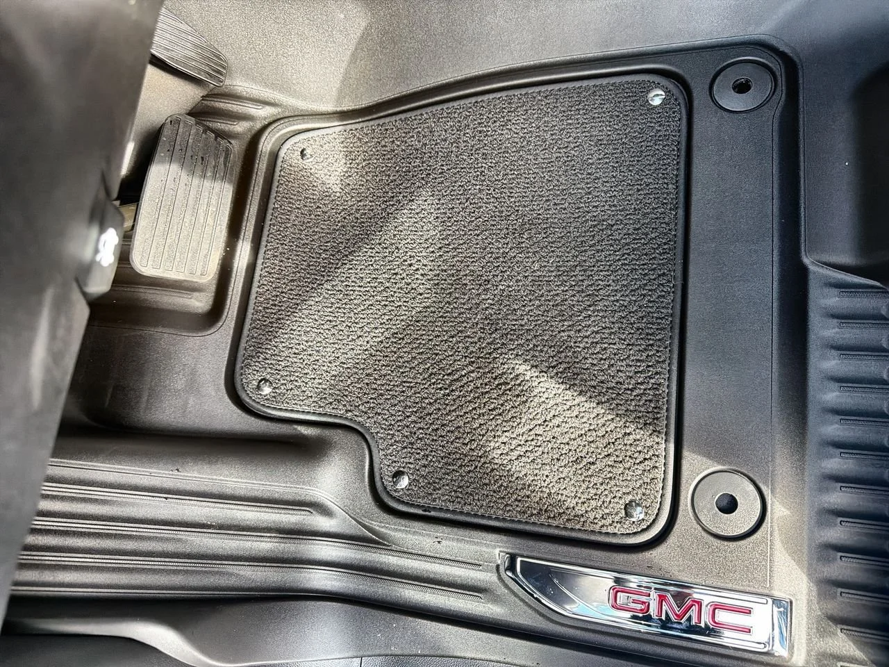 New 2026 Onyx Black GMC AT4 image 30