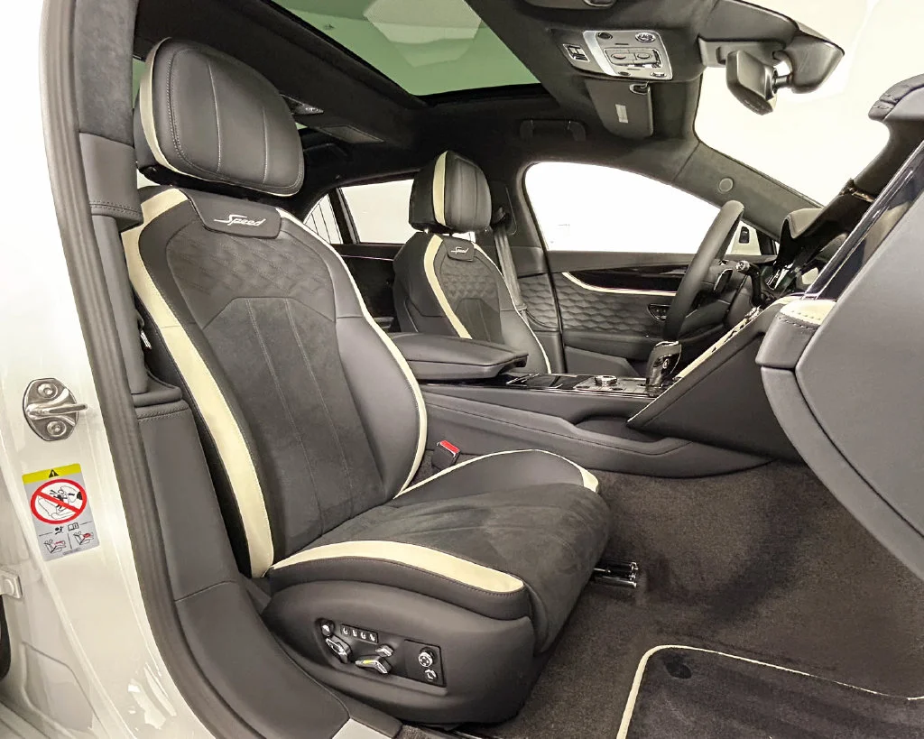 New 2026 White Bentley V8 image 27