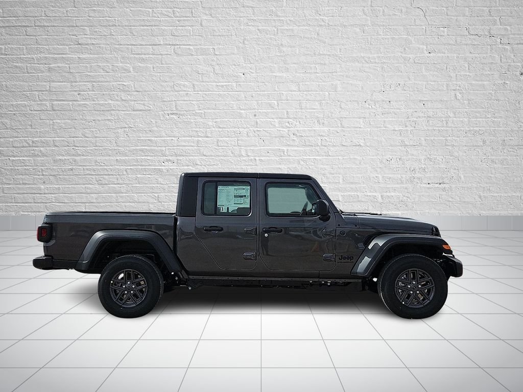 New 2026 Granite Crystal Metallic Clear-Coat Exterior Paint Jeep Sport image 5