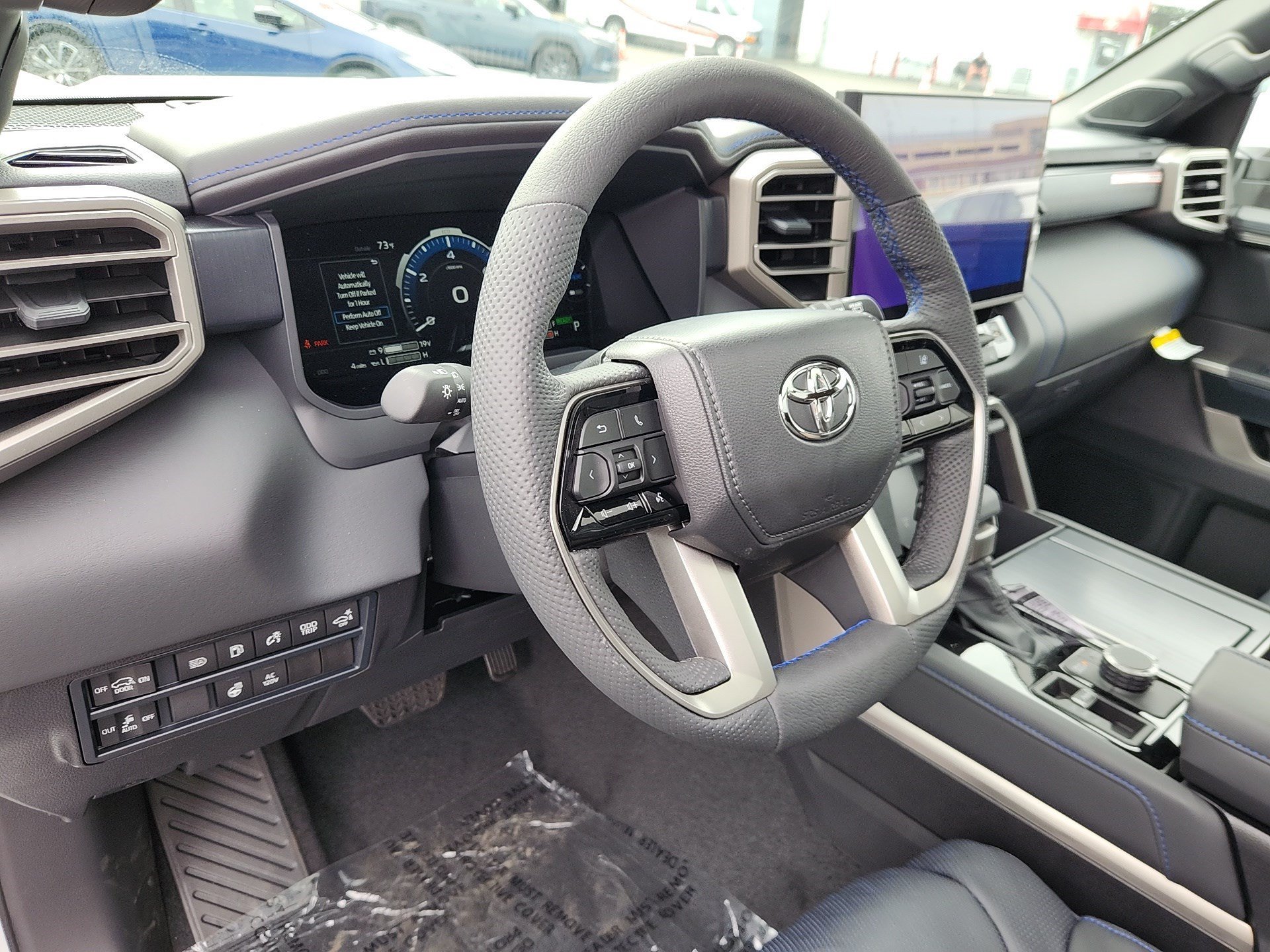 New 2026 Wind Chill Pearl <sup>1</sup> Toyota  Platinum image 11