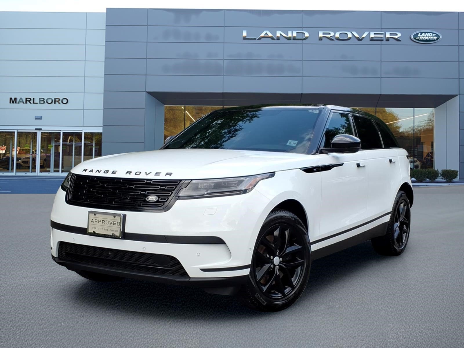 Certified Used 2026 Fuji White 1aa Land Rover S image 1
