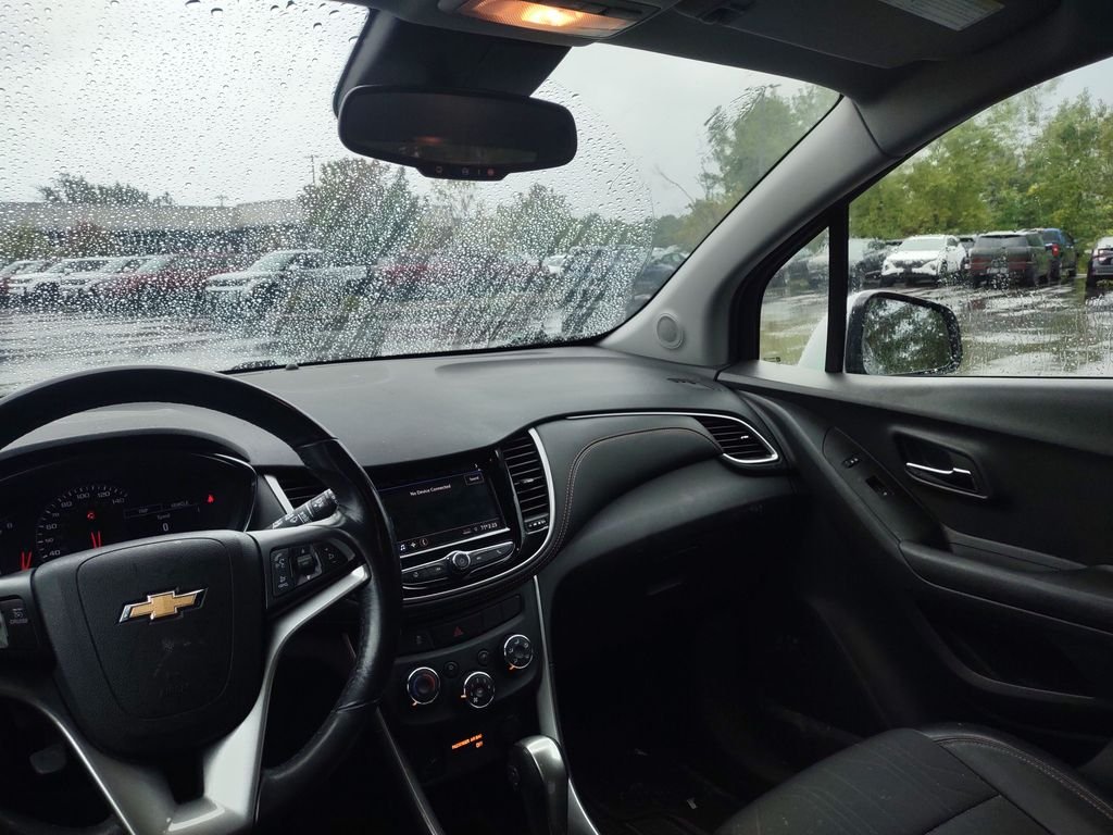 Used 2022 Silver Chevrolet LT image 9