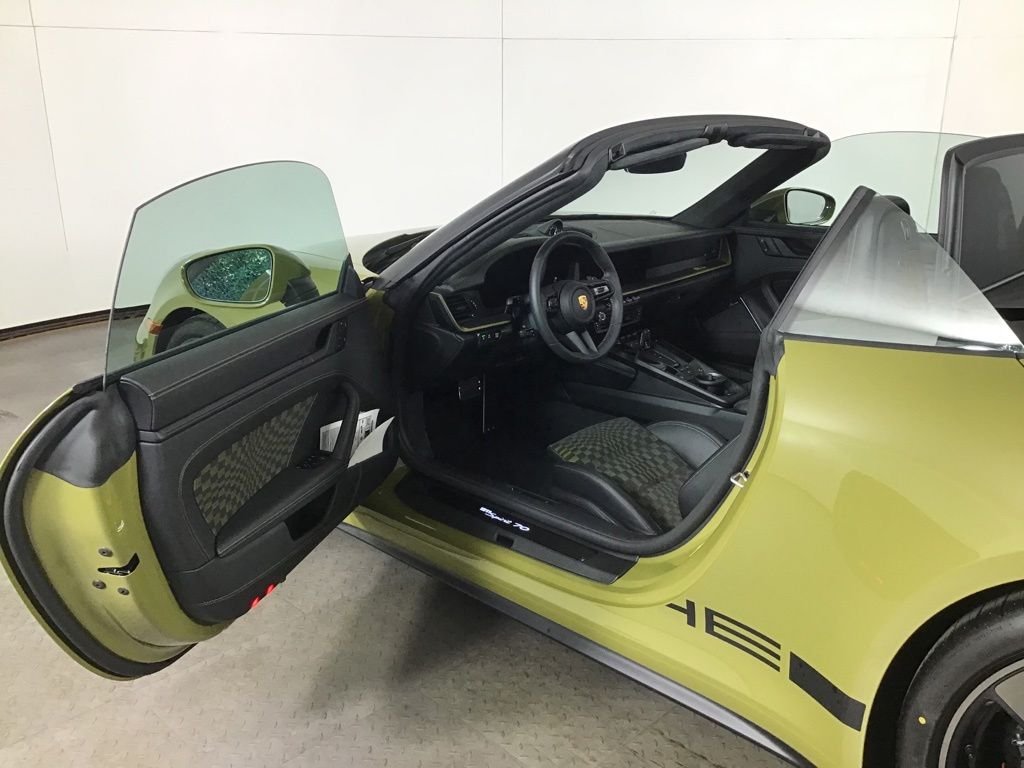 New 2026 Olive Neo Porsche  image 4
