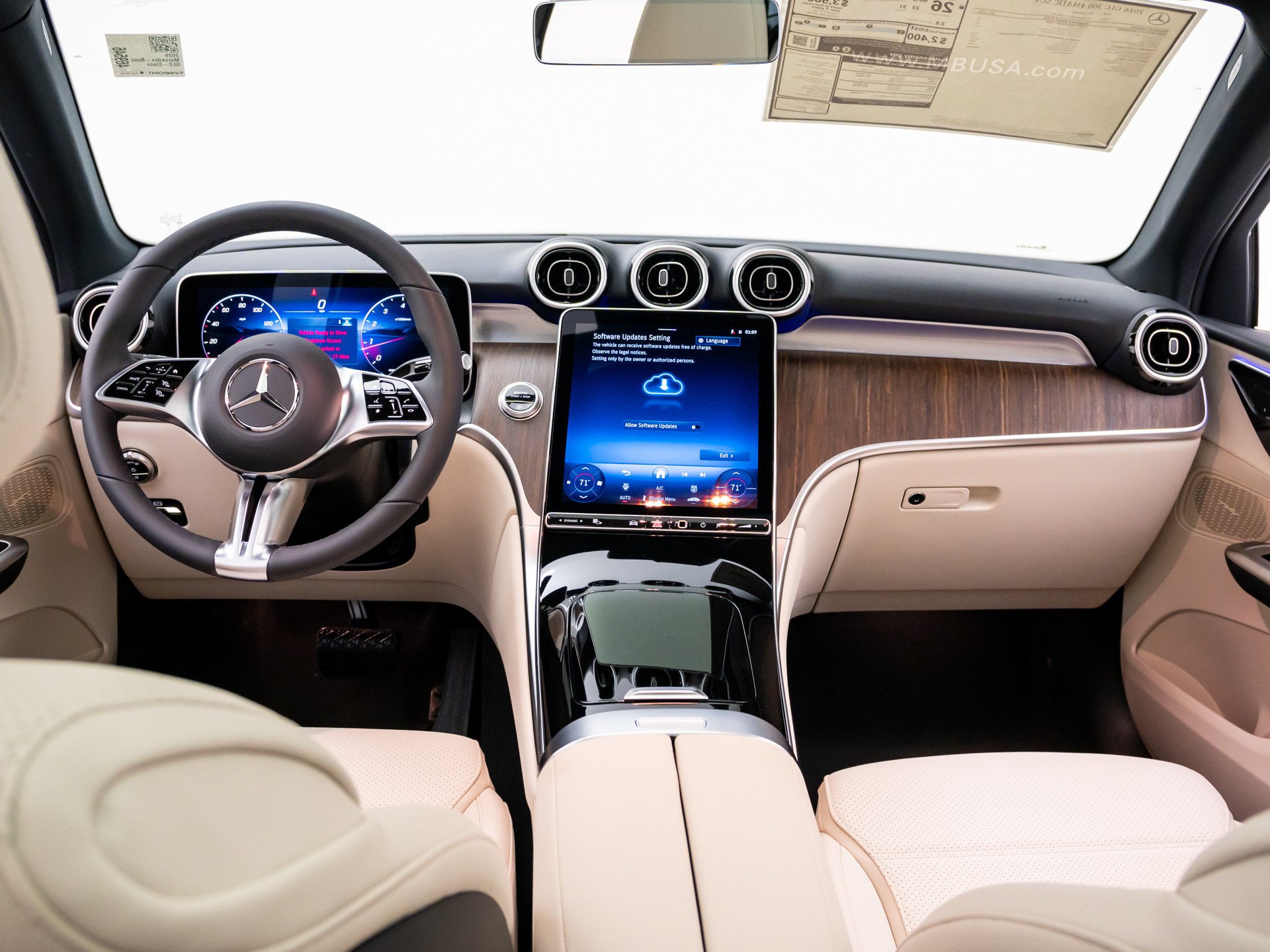 New 2026 White Mercedes-Benz GLC 300 image 9