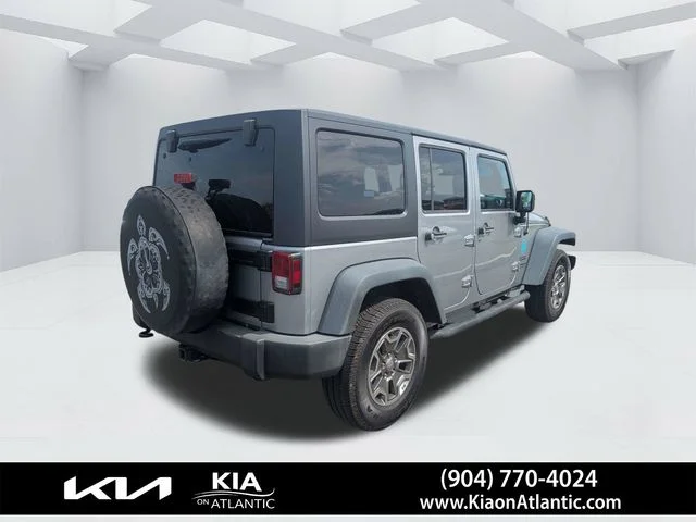 Used 2017 Silver Jeep Unlimited Sport image 3