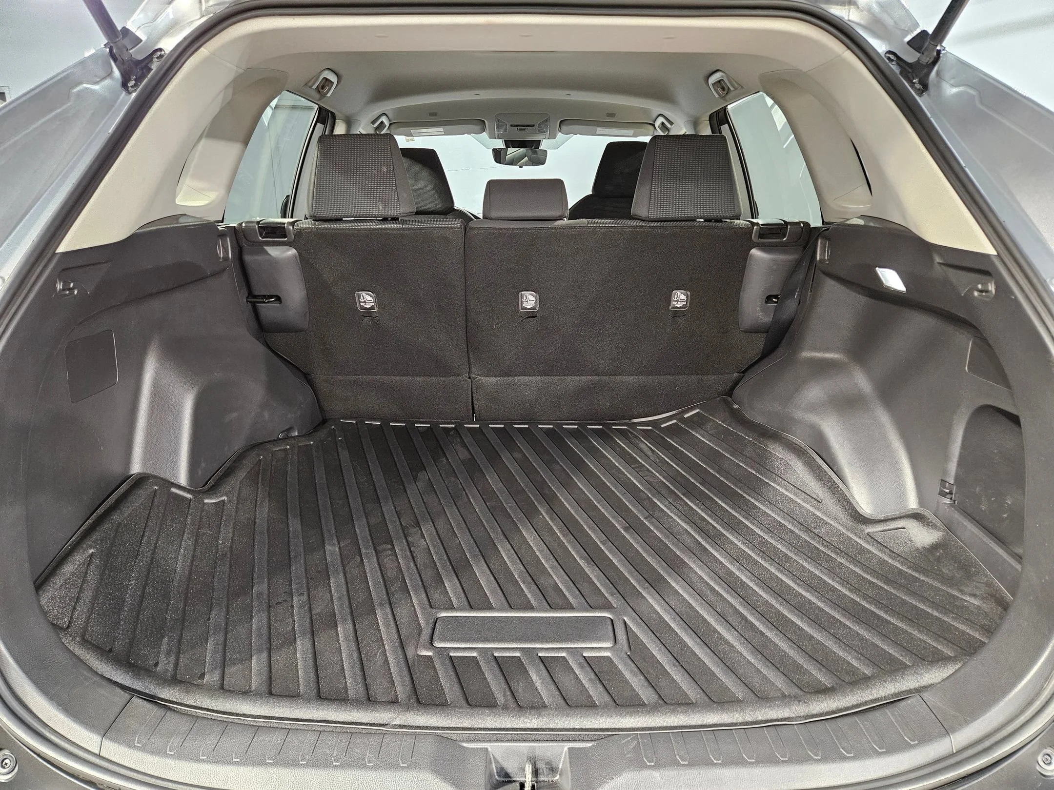 Used 2023 Silver Sky Metallic Toyota LE image 18