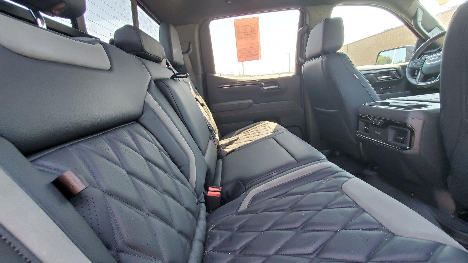 Used 2026 Onyx Black GMC AT4 image 6