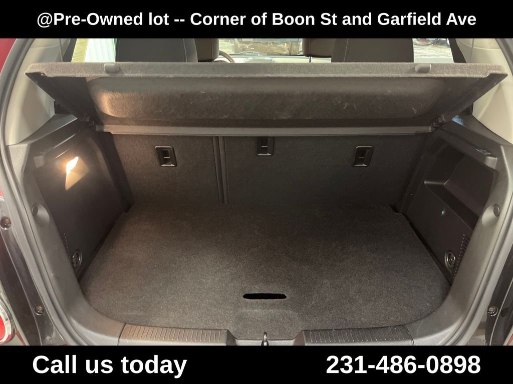 Used 2013 Red Chevrolet LT image 26