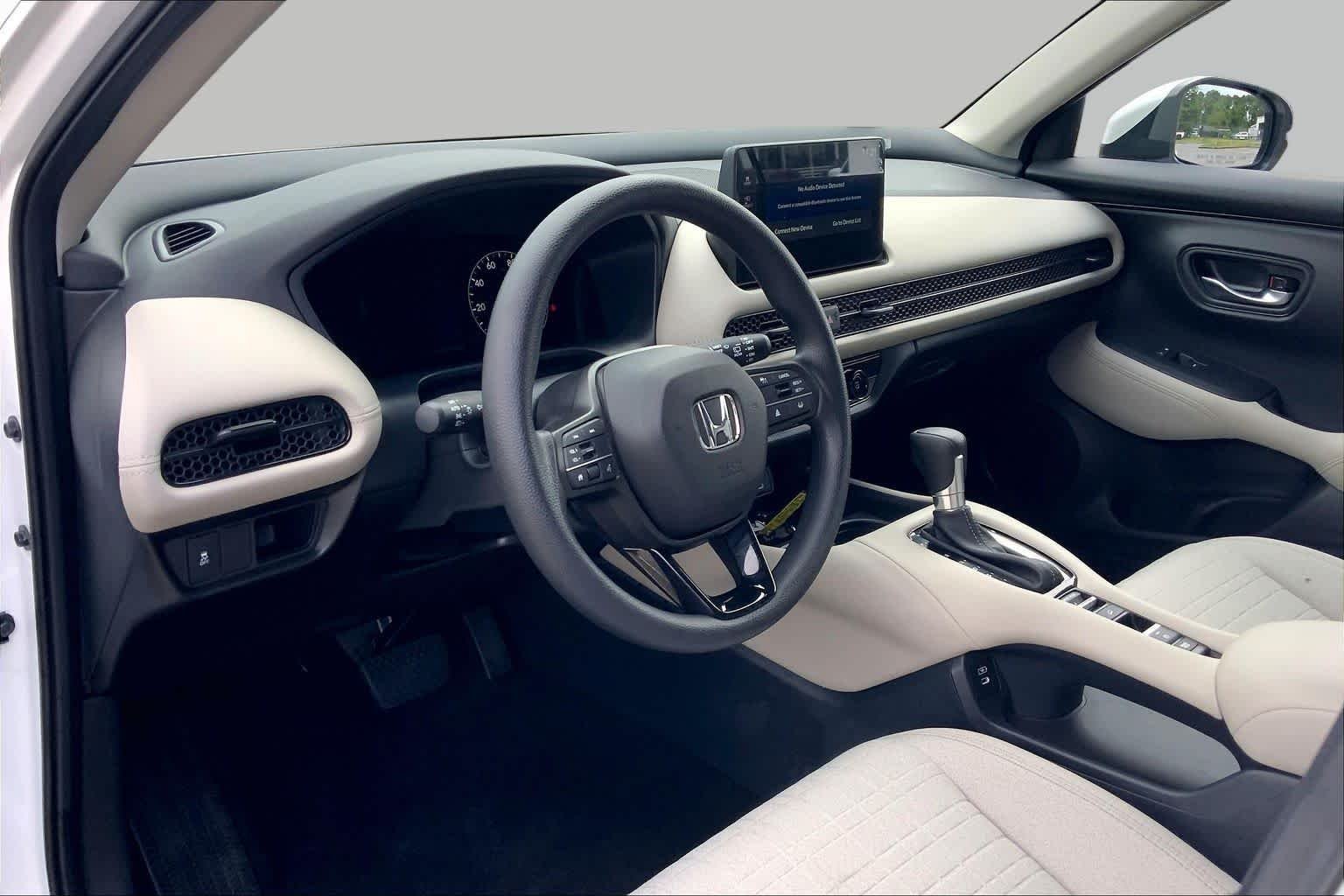 Used 2026 Platinum White Pearl Honda LX image 17