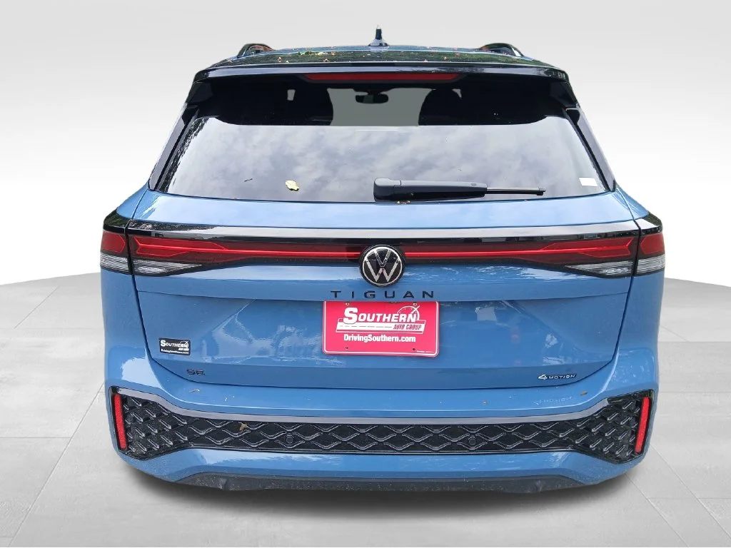 Used 2026 Blue Volkswagen SE R-Line Black image 4