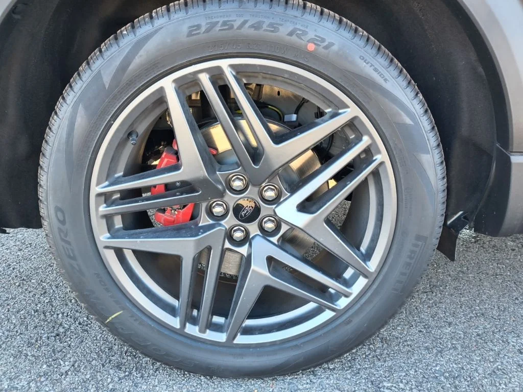 New 2026 Carbonized Gray Metallic Ford ST-Line image 10