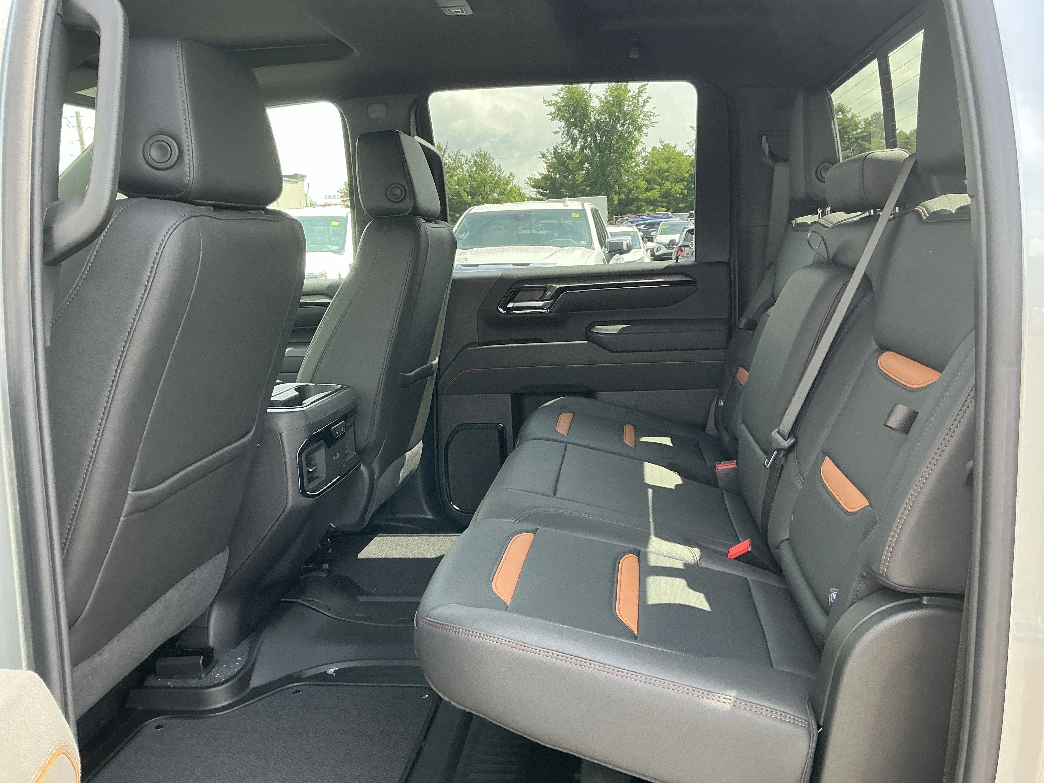 2026 GMC Sierra 2500HD AT4 - Photo 10