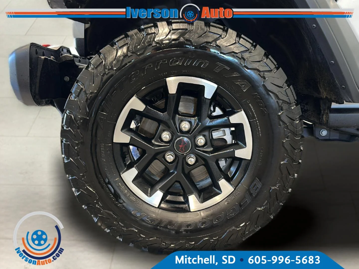 Used 2026 Bright White Clearcoat Jeep Rubicon image 9
