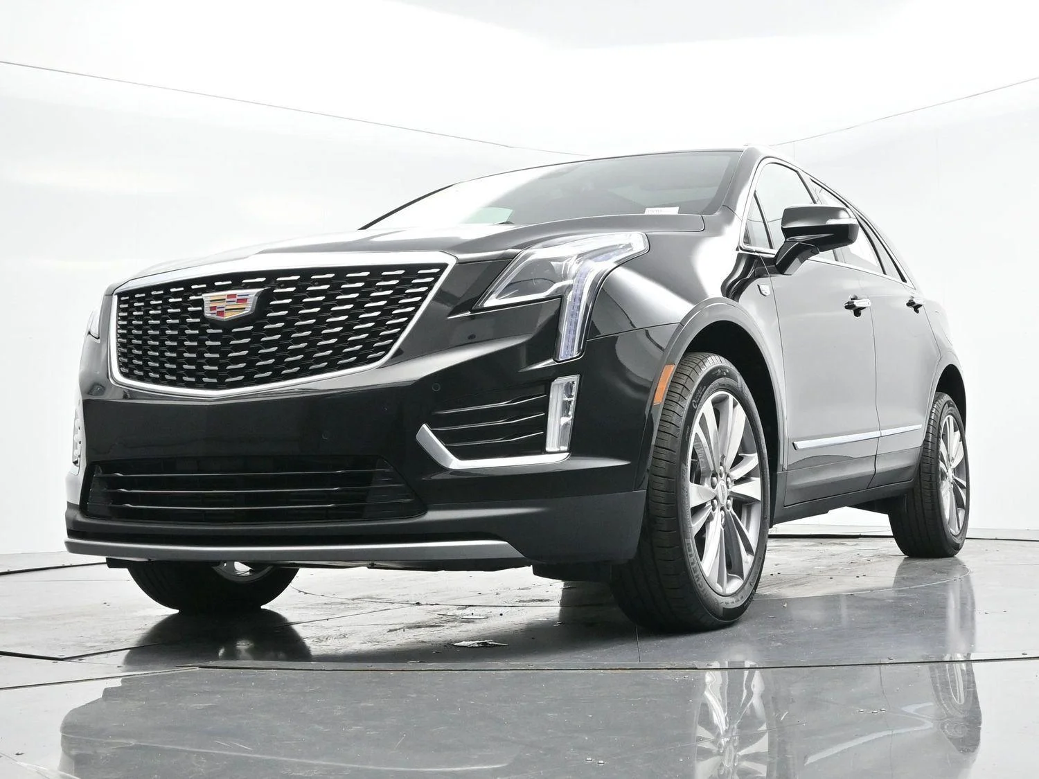 Used 2025 Stellar Black Metallic Cadillac Premium Luxury image 46