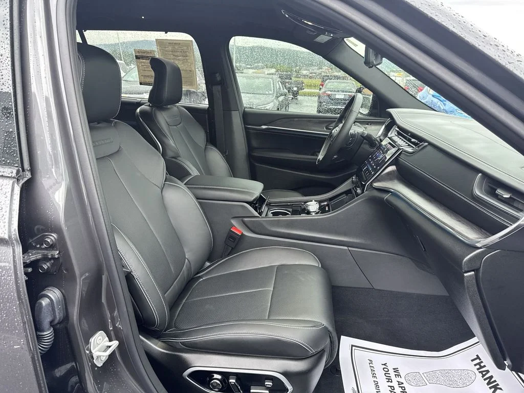 Used 2025 Gray Jeep Overland image 26
