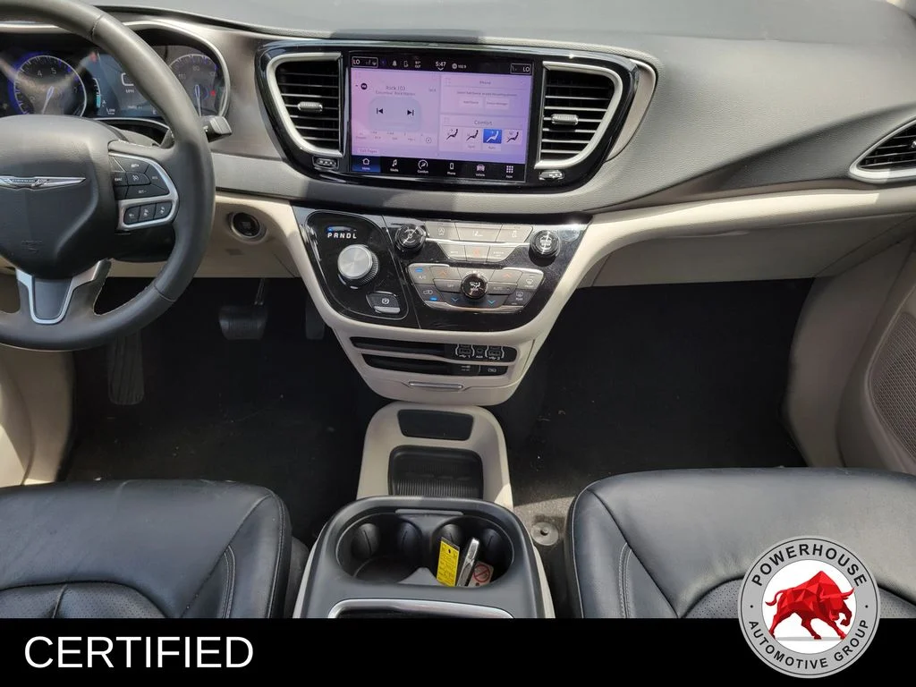 Used 2022 White Chrysler Touring L image 20