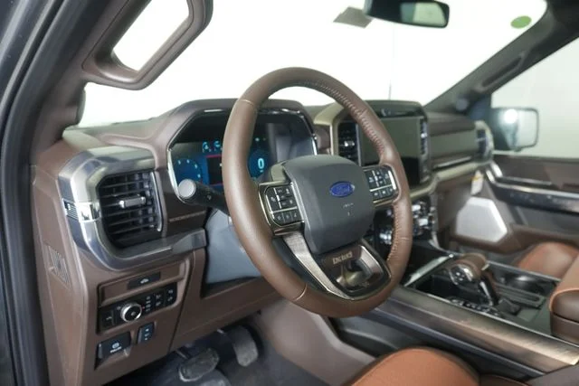New 2026 Carbonized Gray Metallic Ford King Ranch® image 28