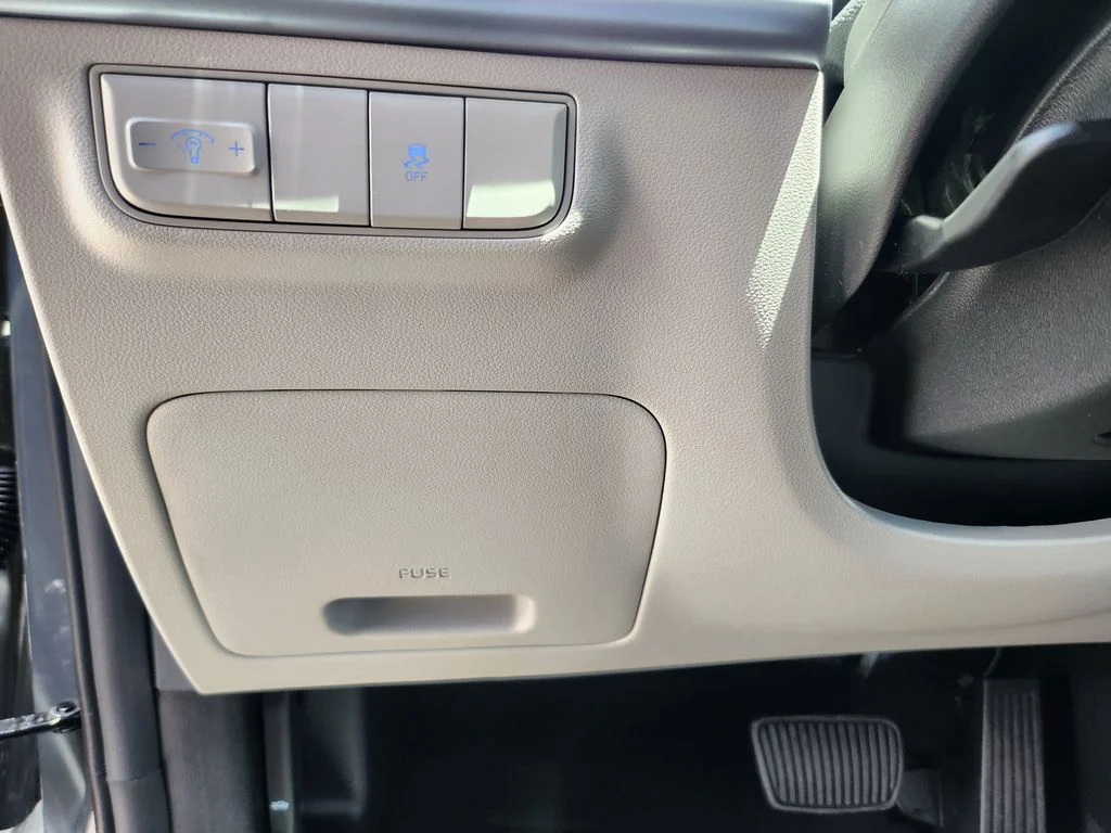New 2026 Gray Hyundai SE image 28
