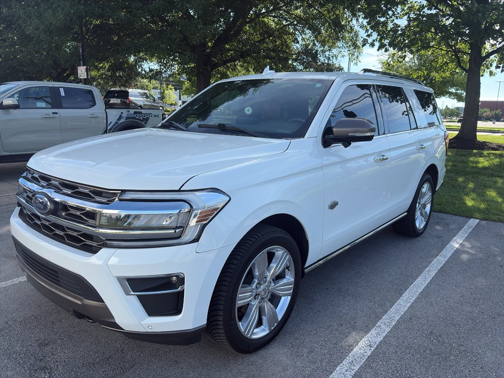 Used 2023 Star White Metallic Tri-Coat Ford King Ranch image 2