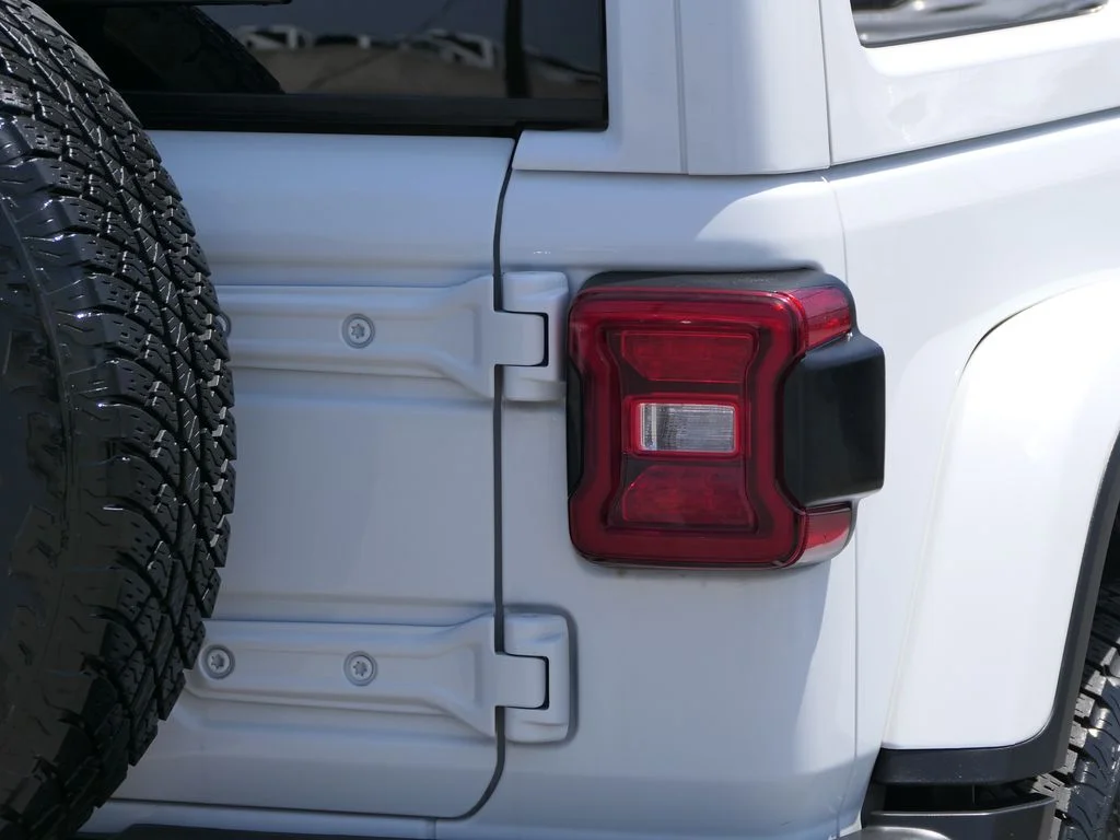 Used 2022 Bright White Clear Coat Jeep  image 4