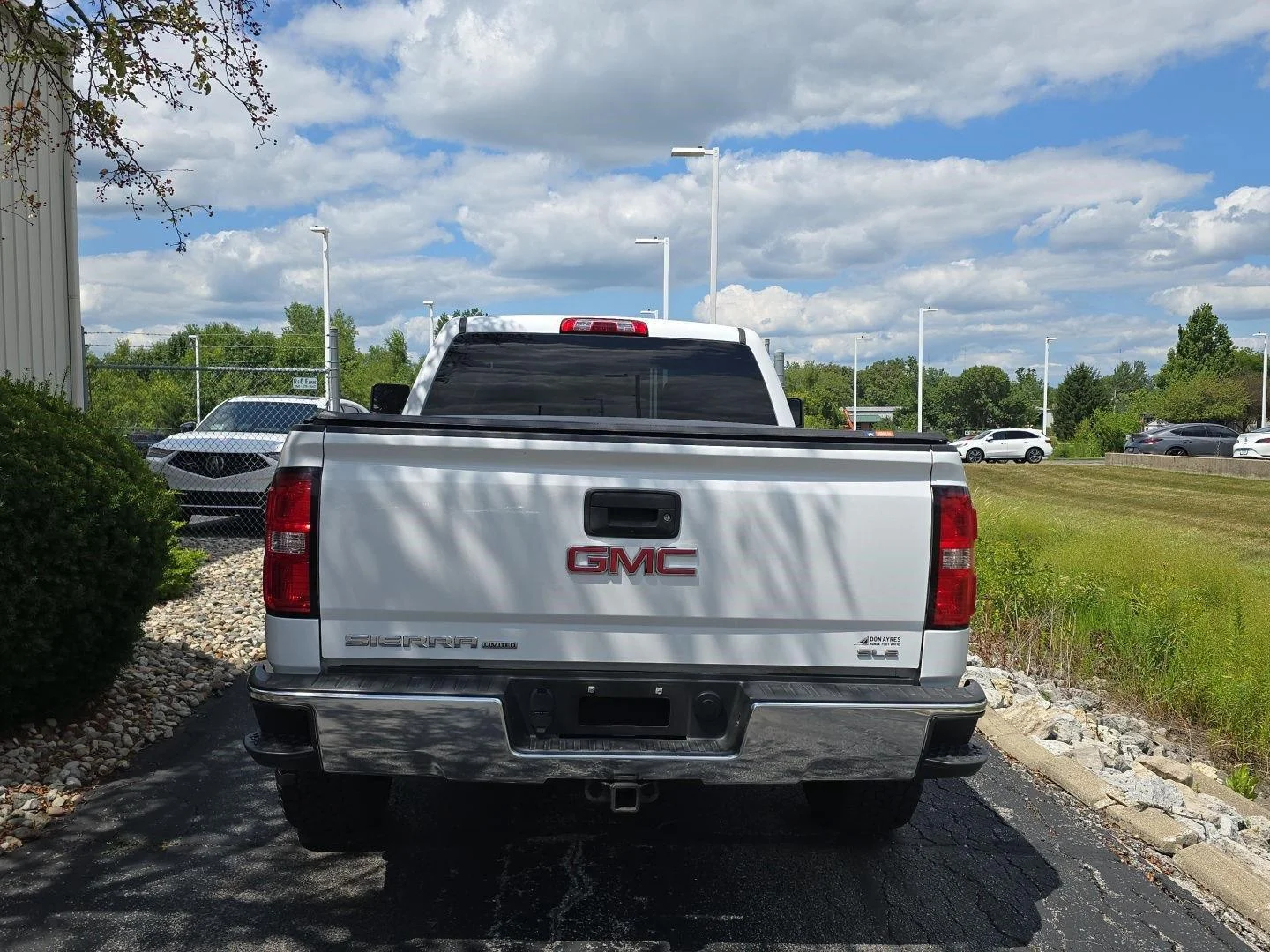 Used 2019 Summit White GMC SLE image 8