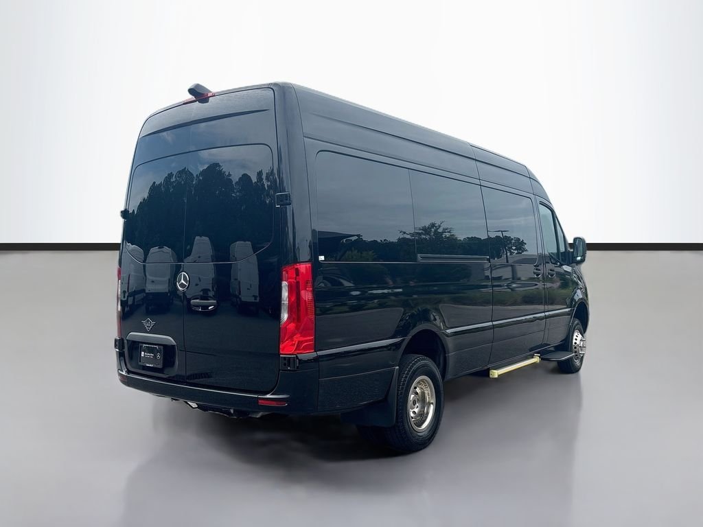 Used 2023 Jet Black Mercedes-Benz LA West 15 Passenger image 4