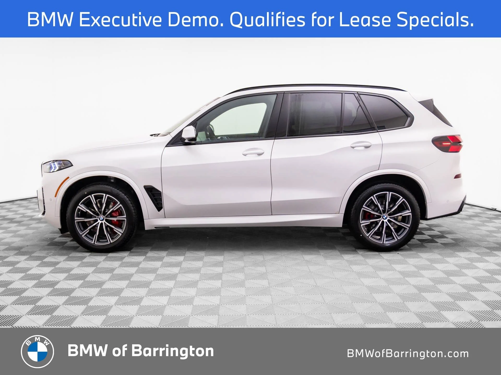 New 2026 White BMW xDrive40i image 2