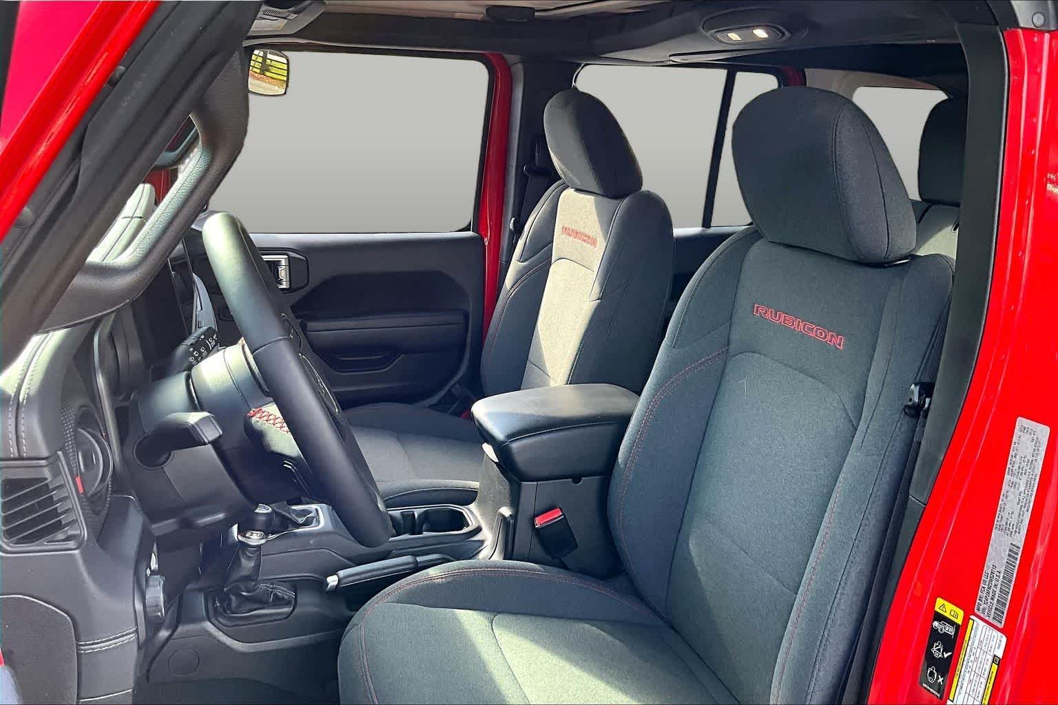 2025 Jeep Wrangler 4-Door Rubicon - Photo 8