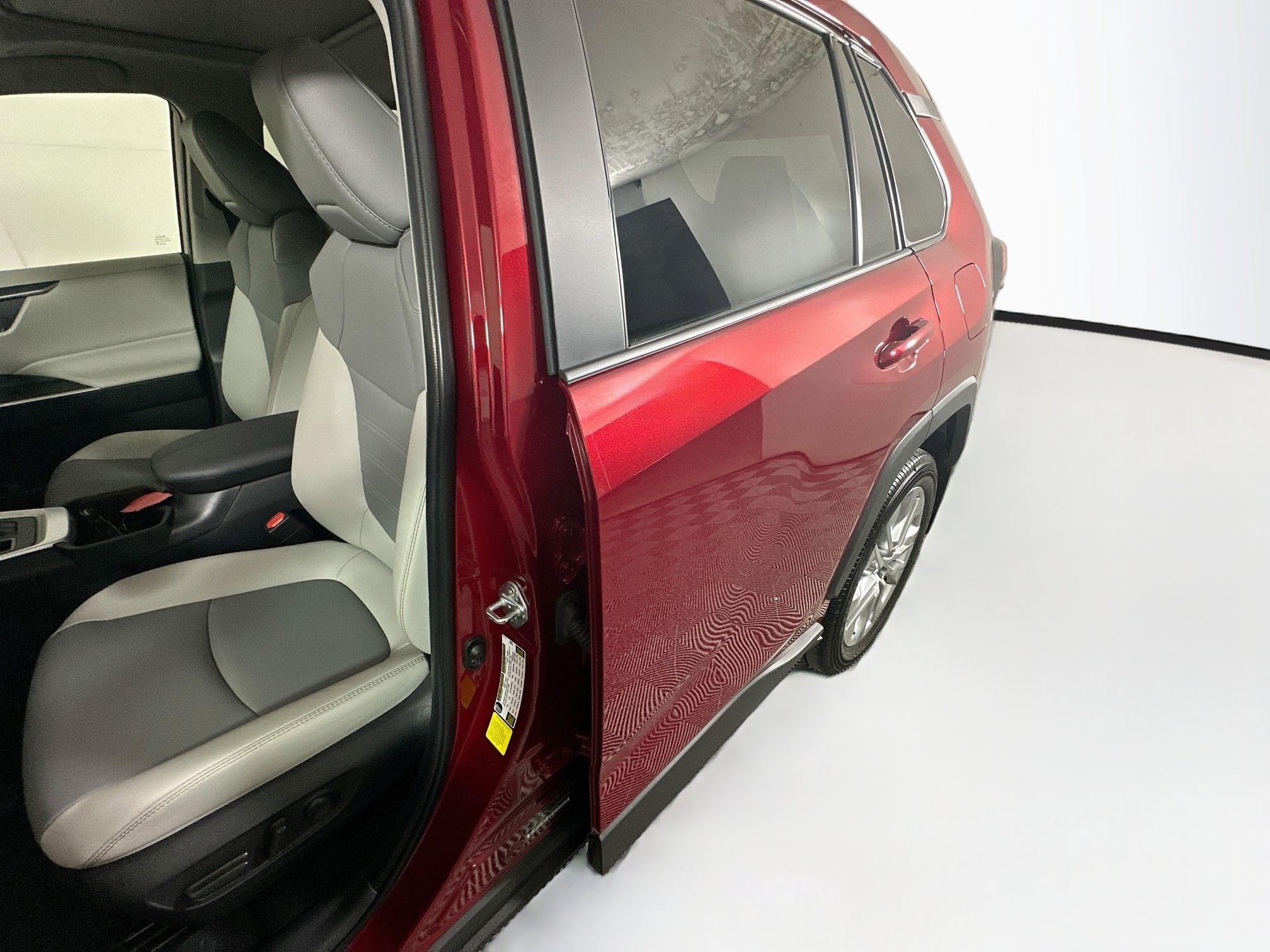Used 2024 Pearl Toyota XLE Premium image 12