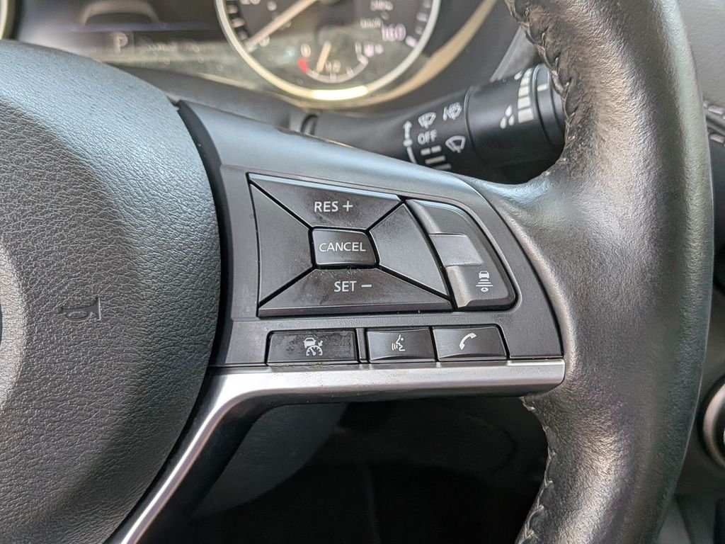Used 2025 White Nissan SV image 25