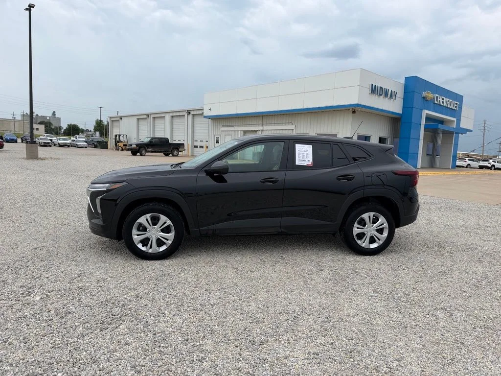 Used 2026 Black Chevrolet LS image 6