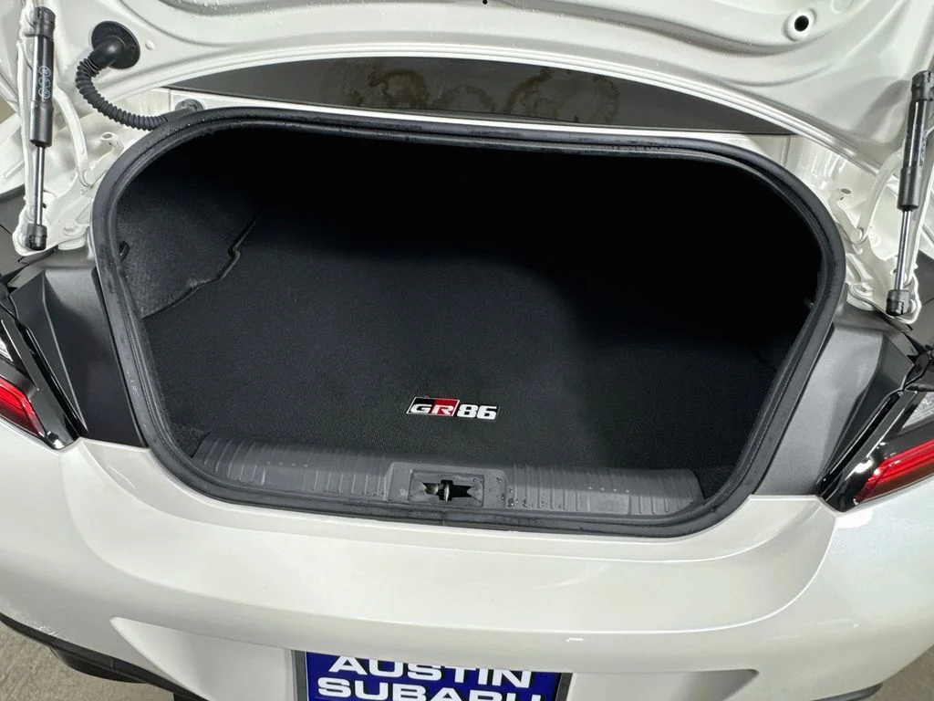 Used 2024  Toyota Base image 29