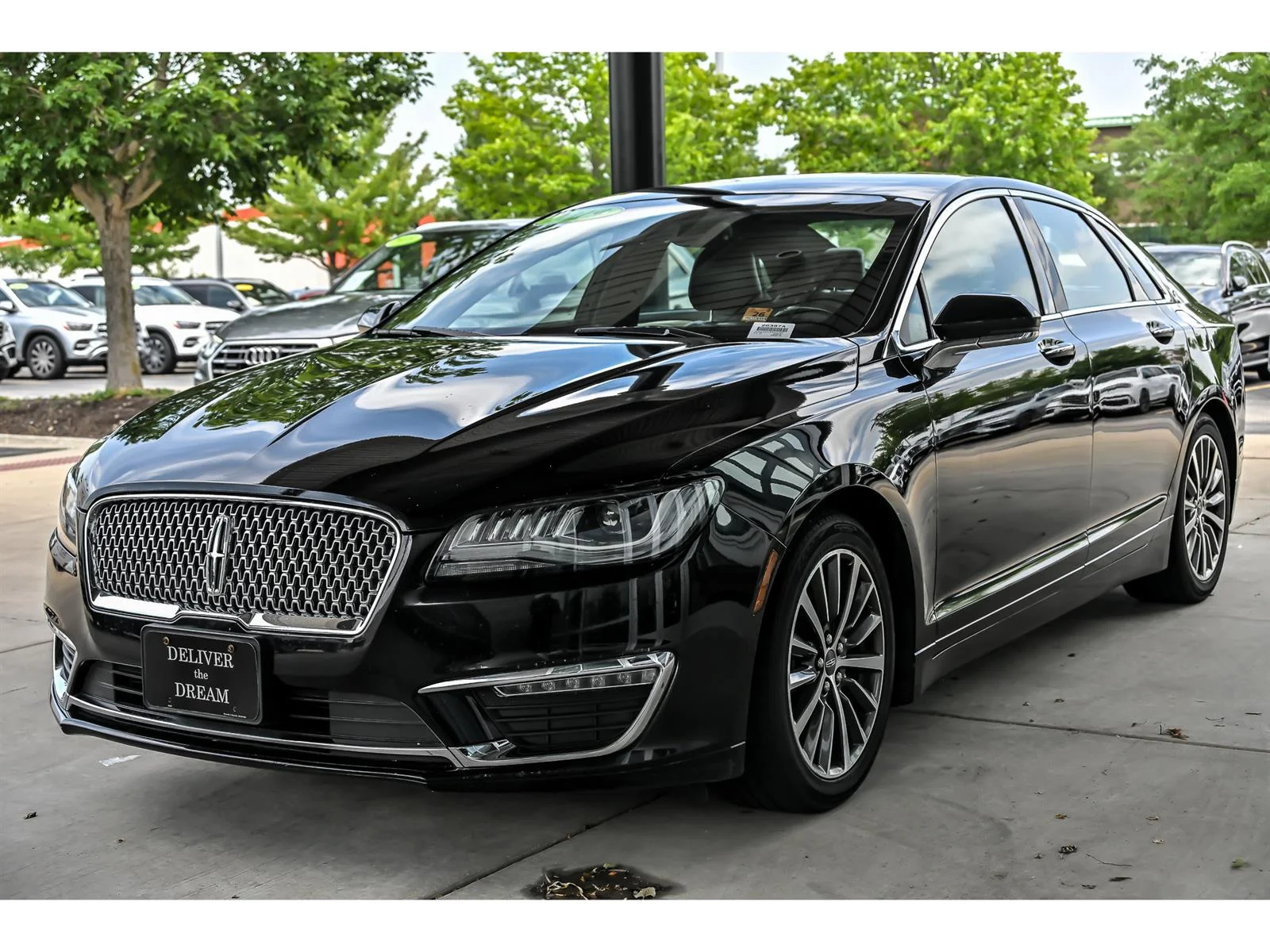 Used 2019 Black Lincoln  image 5