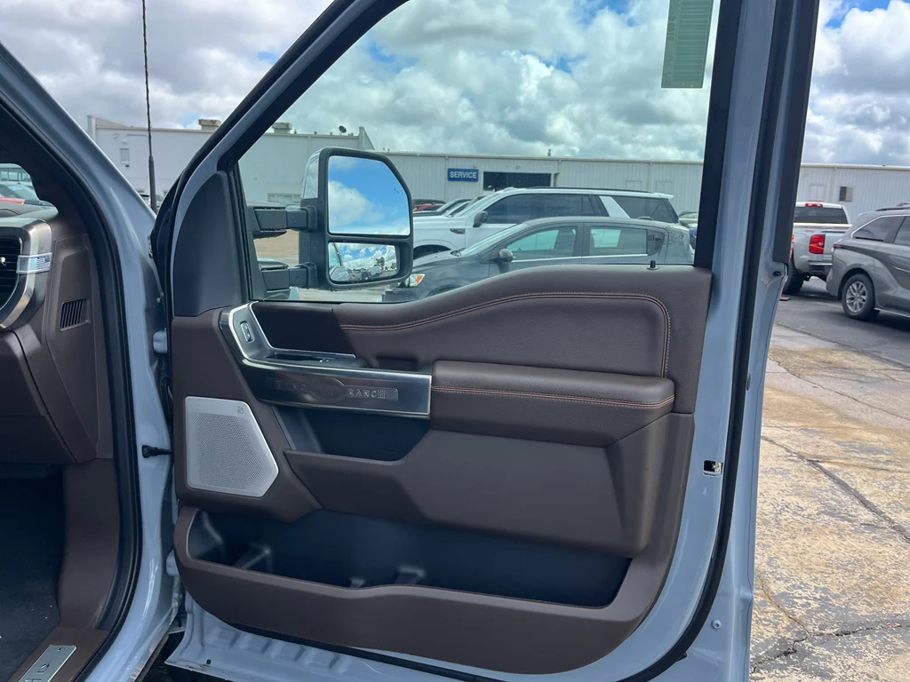 New 2026 Glacier Gray Metallic Tri-Coat Ford F-250® King Ranch® image 25