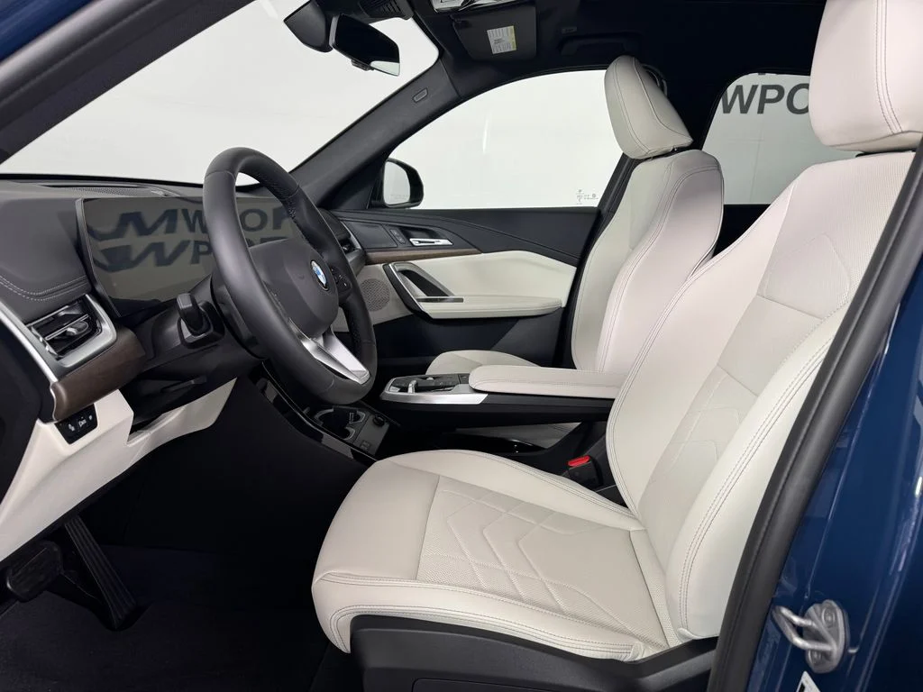 New 2026 Night Dusk Blue Metallic BMW xDrive28i image 2