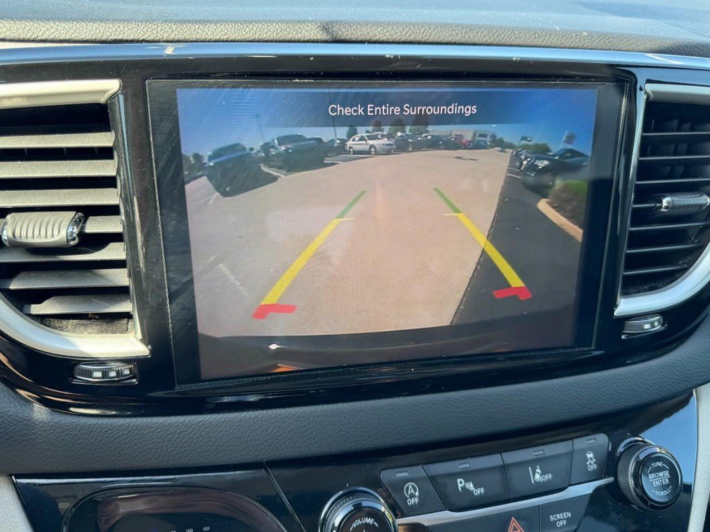Used 2023 Black Chrysler Touring L image 21