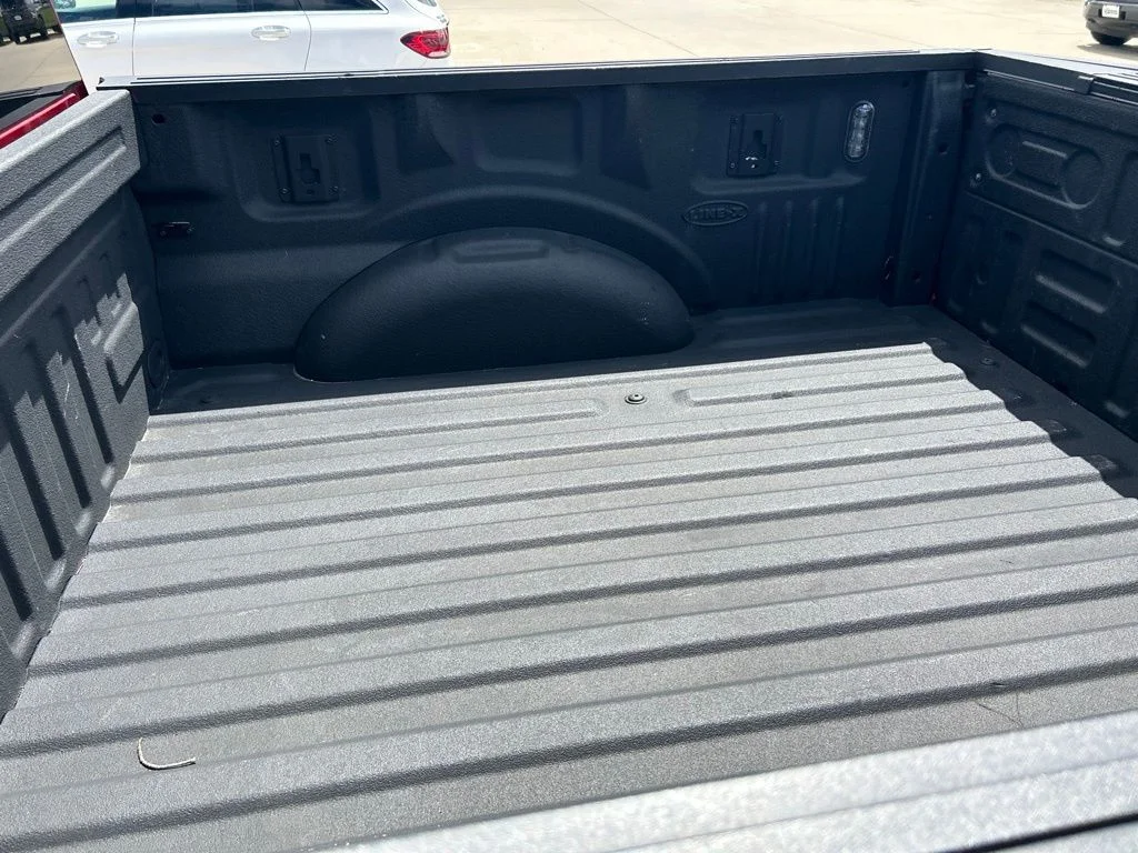 Used 2019 Red Ford XL image 4
