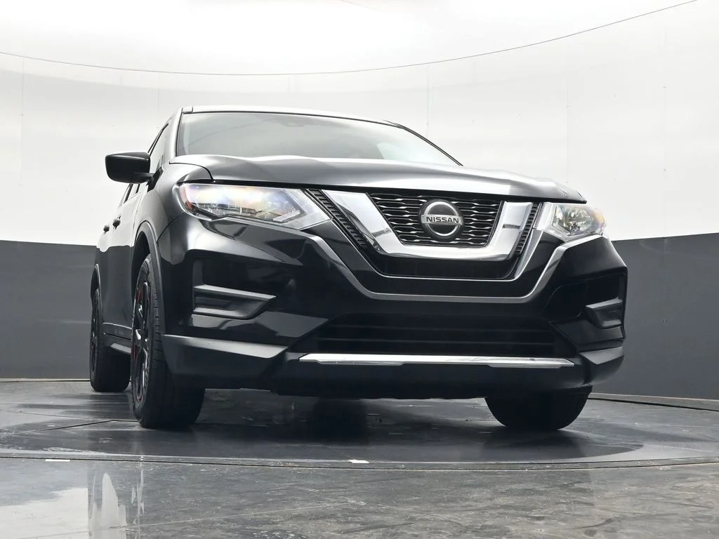 Used 2020 Black Nissan S image 48