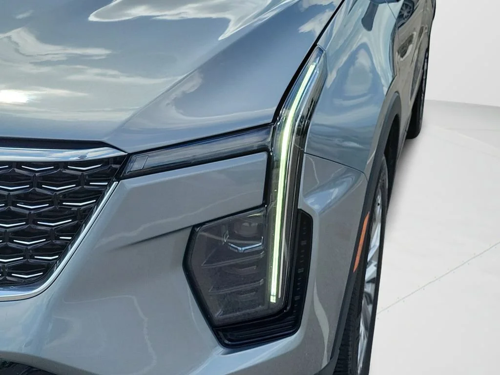 Used 2025 Argent Silver Metallic Cadillac Premium Luxury image 25
