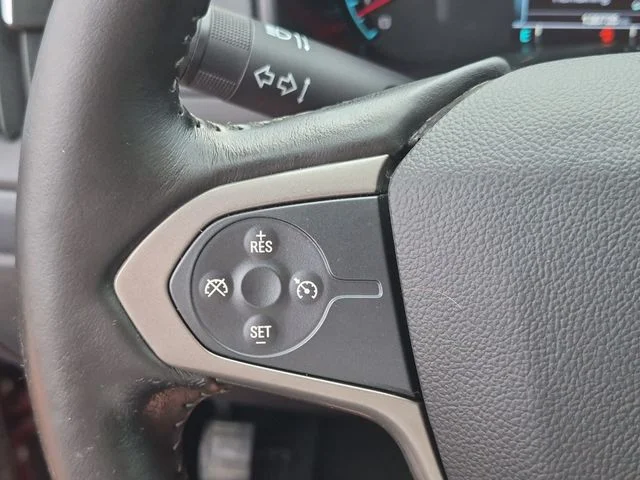 Used 2016 Red Chevrolet Z71 image 18