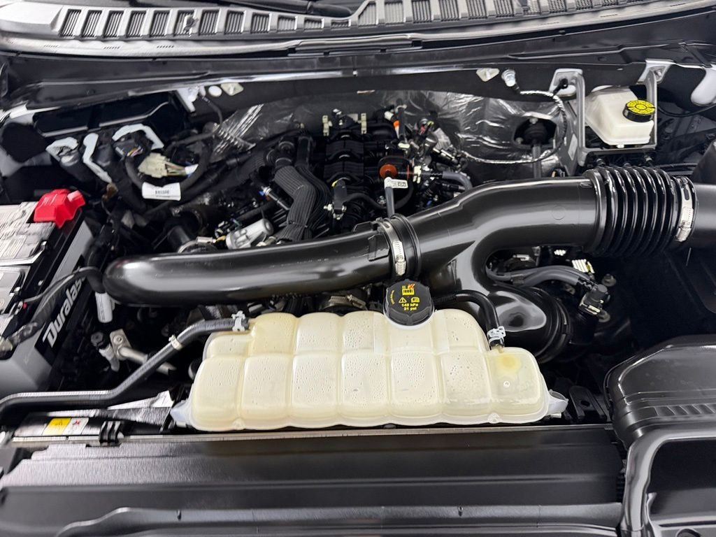 Used 2025 White Metallic Ford Platinum image 32