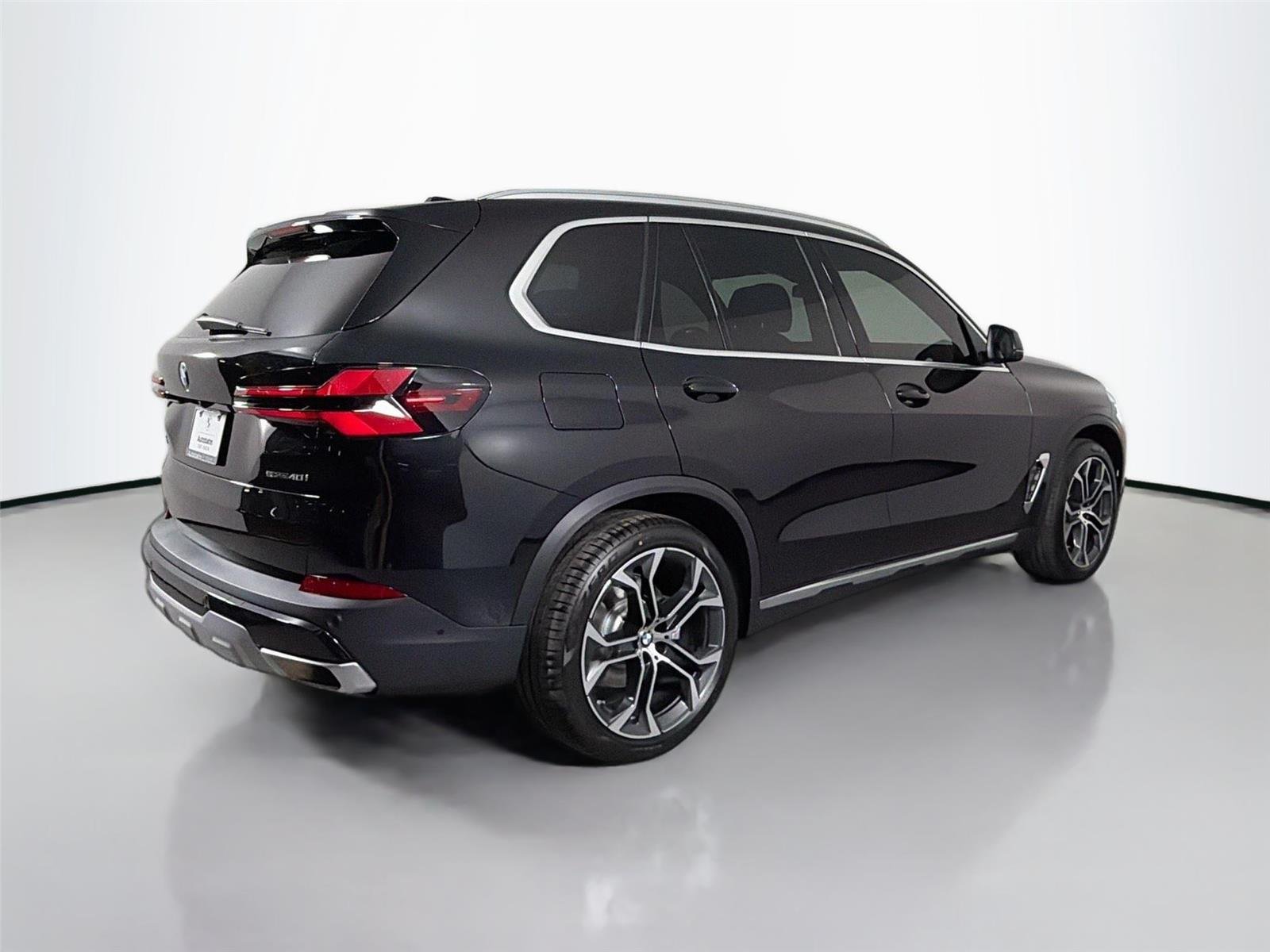New 2026 Black Sapphire Metallic BMW sDrive40i image 9