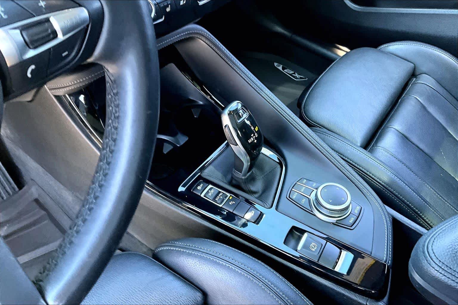 Used 2020 Black Sapphire Metallic BMW M35i image 14